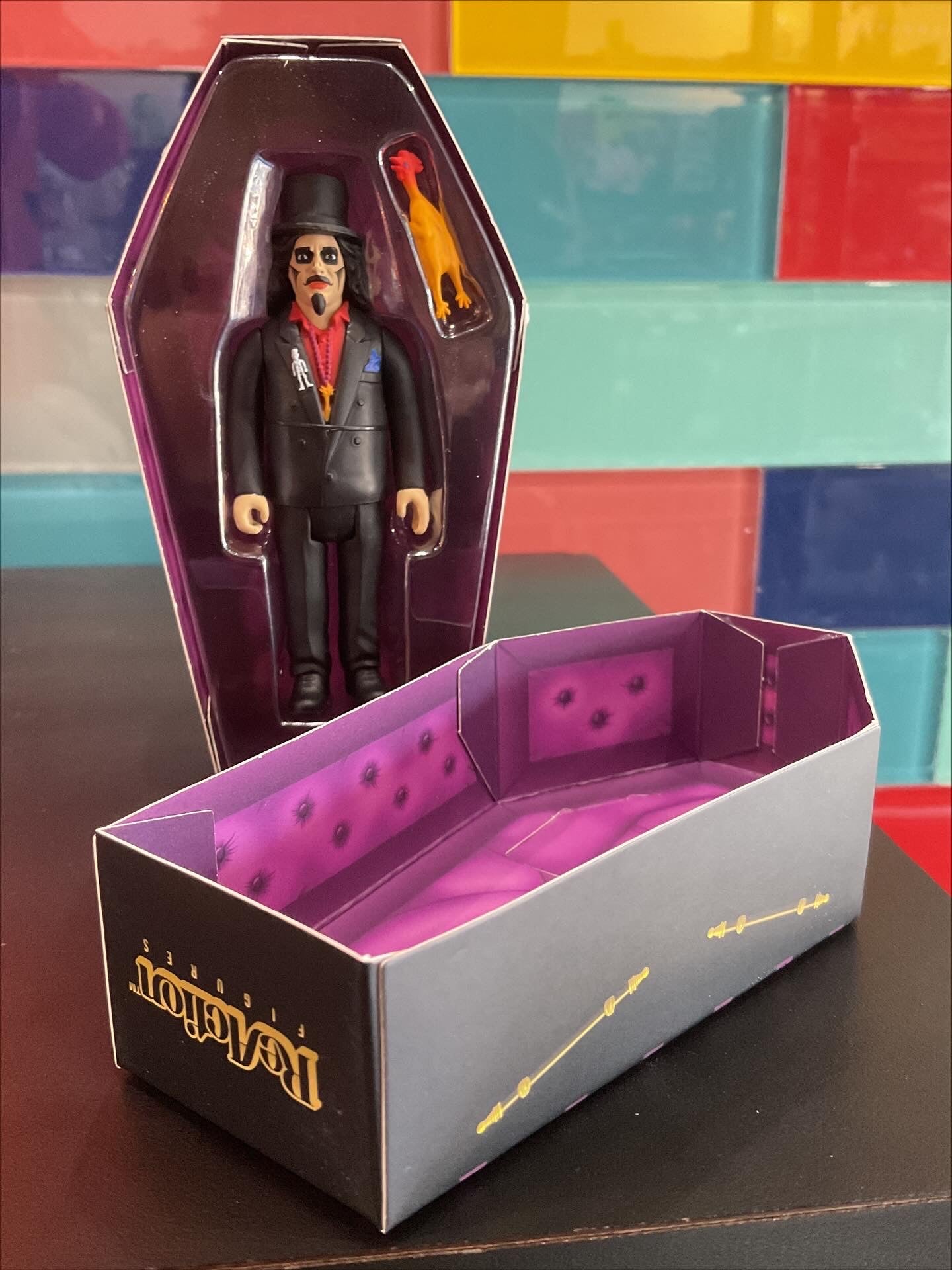 SVENGOOLIE REACTION FIGURES WAVE 04 - SVENGOOLIE (COFFIN BOX)