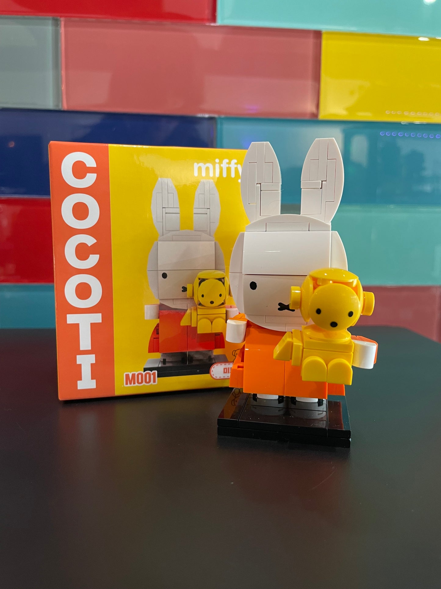 Cocoti Miffy Brick Figure with Teddy – Mini Block Set