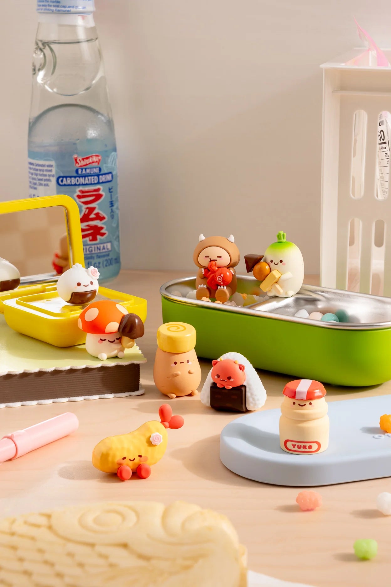 SMOKO FRIENDS SNACKS MINI BLIND BOX FIGURE